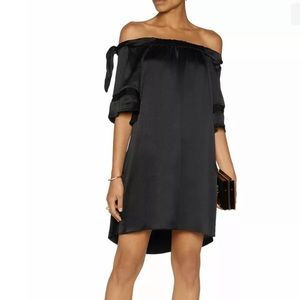 ALEXIS *Liyan* black off shoulder Clasdic dress S lbd
